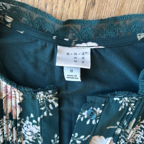 A new day sleeveless blouse women’s size small - Picture 3 of 8